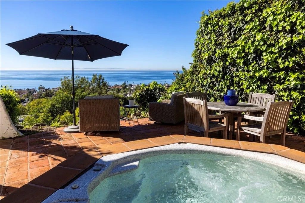 Photo of 1082 Temple Hills, Laguna Beach, CA 92651 (MLS # OC26053724)