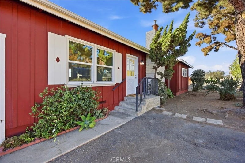 644 Hillside Terrace