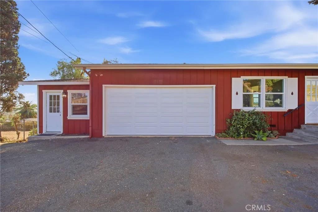 Photo of 644 Hillside Terrace, Vista, CA 92084 (MLS # IV26181463)