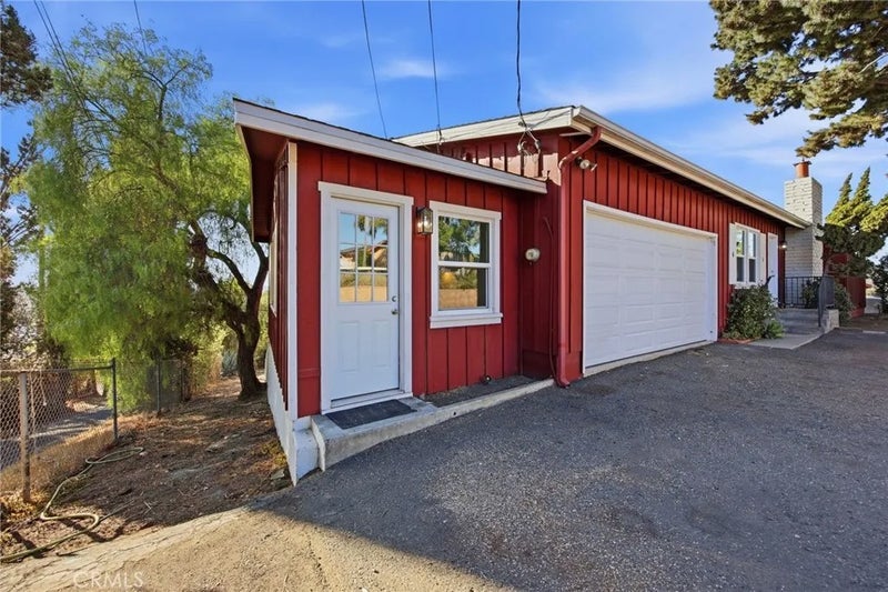 644 Hillside Terrace