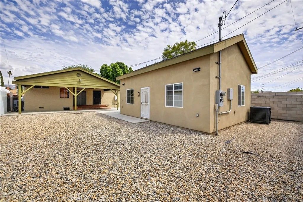 Photo of 7641 Beck Avenue, North Hollywood, CA 91605 (MLS # PW26058984)