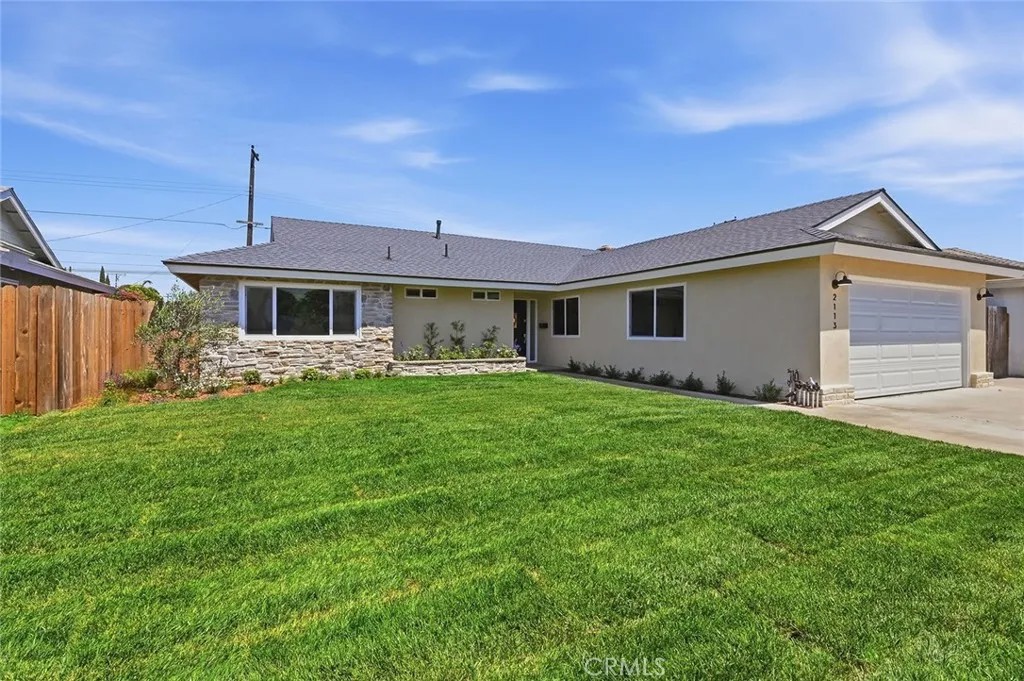 2113 S Forest