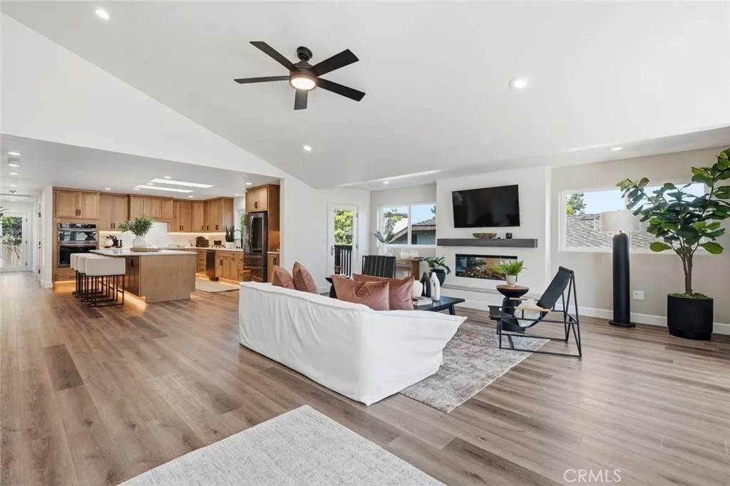 1040 Capistrano Court