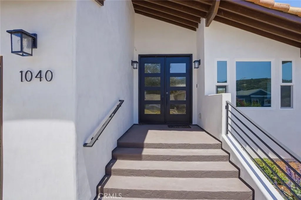 1040 Capistrano Court