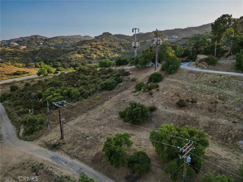 Photo of 9203 Stevens Way, Canoga Park, CA 91304 (MLS # SR25250091)