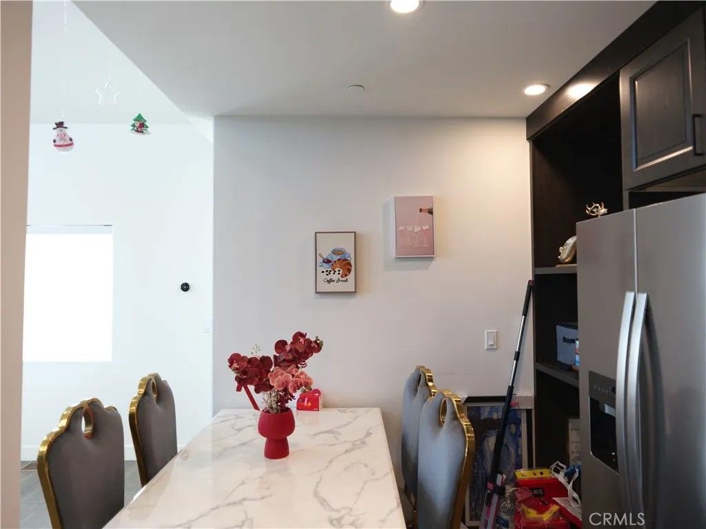 Photo of 1670 Grass Valley, Lake Arrowhead, CA 92352 (MLS # TR26058789)