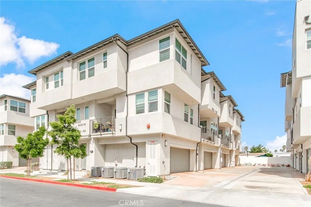 Photo of 1515 W Bushell St, Anaheim, CA 92805 (MLS # OC26058761)