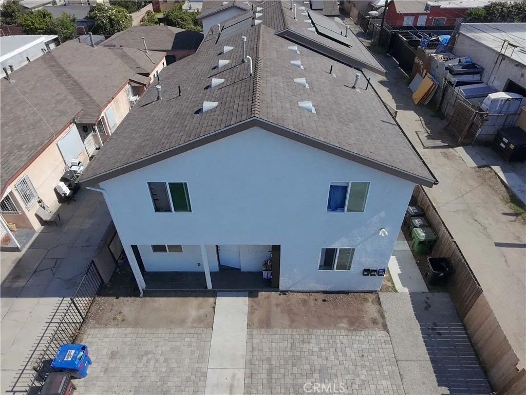 1019 E 84th Place
