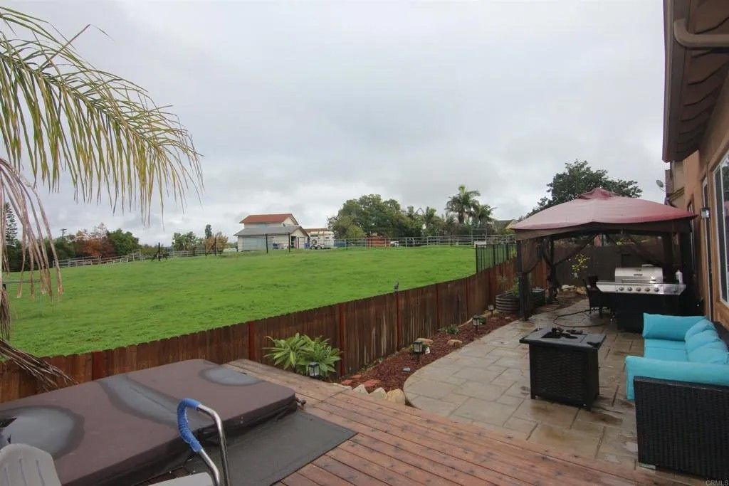 Photo of 445 Poets Square, Fallbrook, CA 92028 (MLS # NDP2600069)