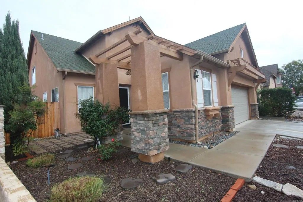 Photo of 445 Poets Square, Fallbrook, CA 92028 (MLS # NDP2600069)