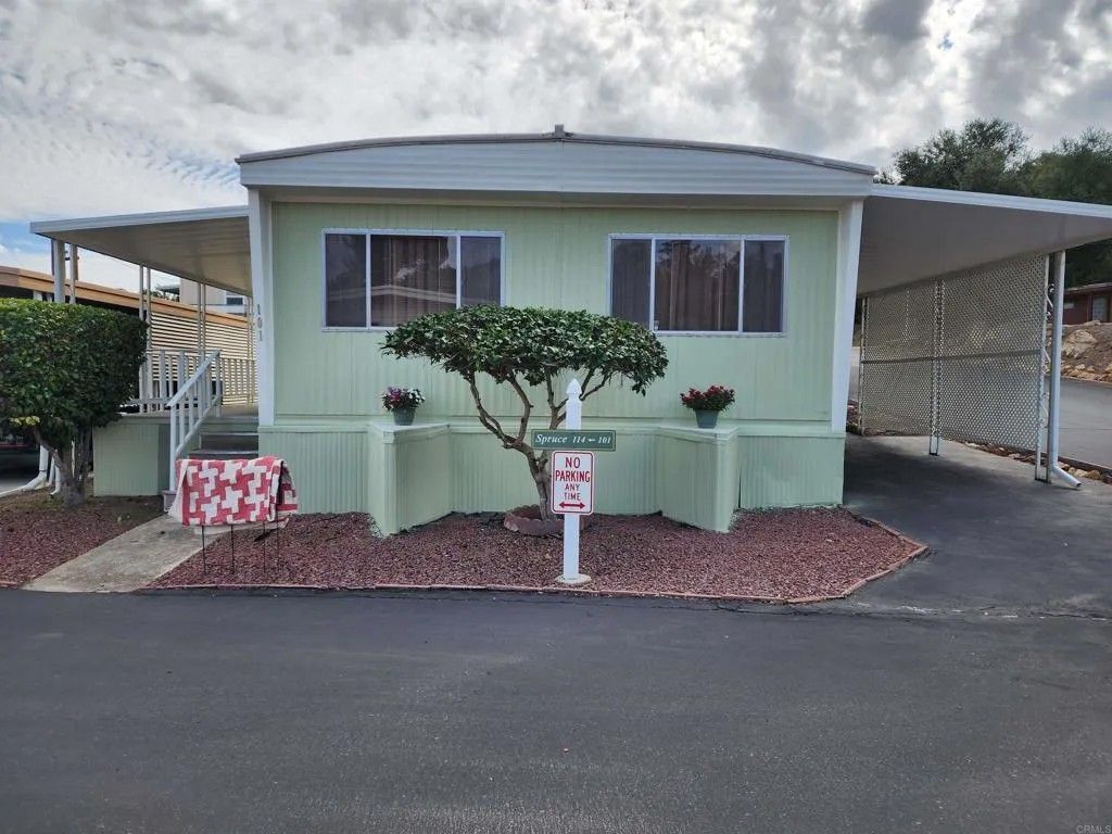 Photo of 28890 Lilac Spc 101 Rd #Lot 101, Valley Center, CA 92082 (MLS # NDP2508123)