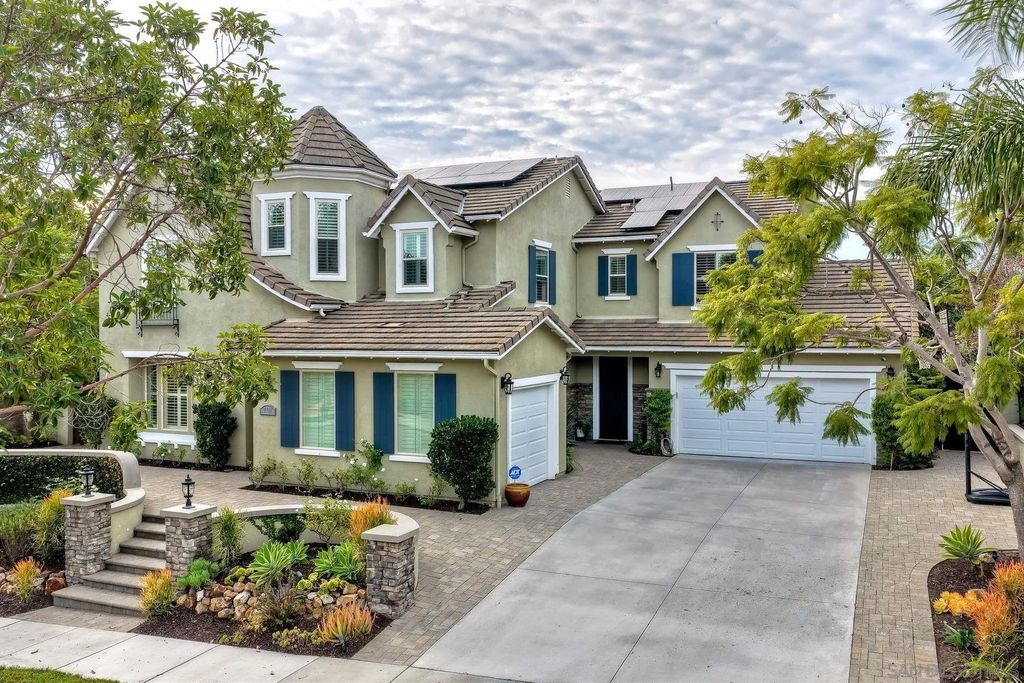 Photo of 7327 Circulo Papayo, Carlsbad, CA 92009 (MLS # 250044029)