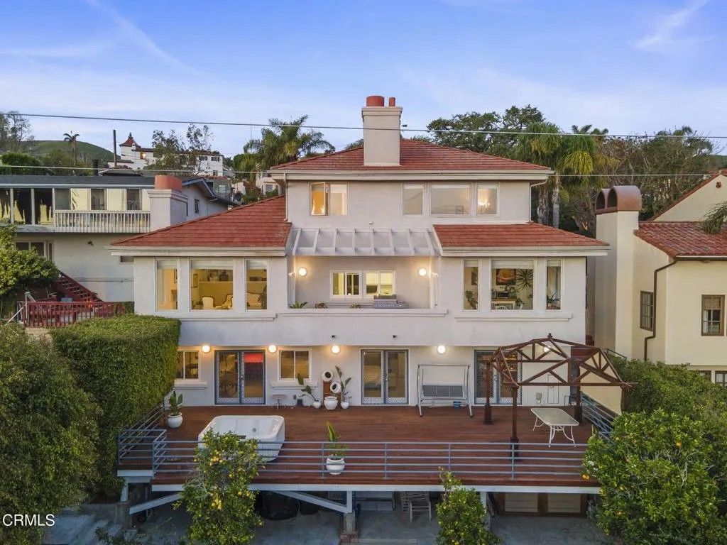 Photo of 1736 Marisol Drive, Ventura, CA 93001 (MLS # V1-35466)