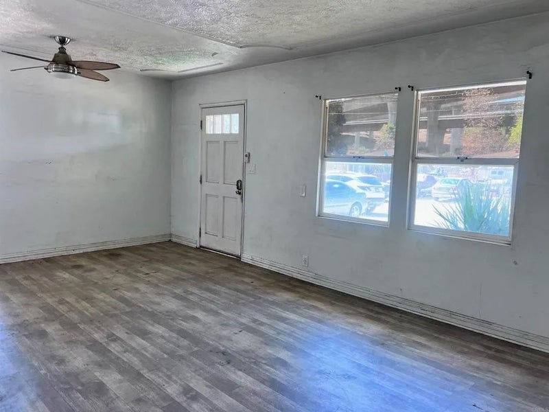 8307 Broadway Lane