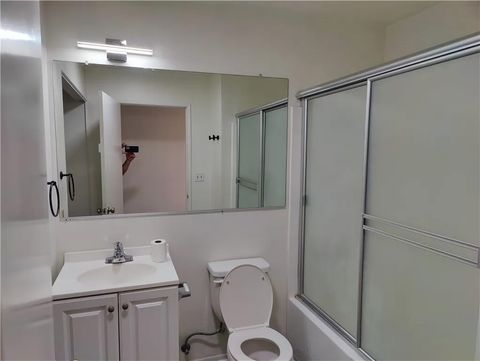 Tiny photo for 18126 Sundowner Way #1142, Canyon Country, CA 91387 (MLS # SB25238801)