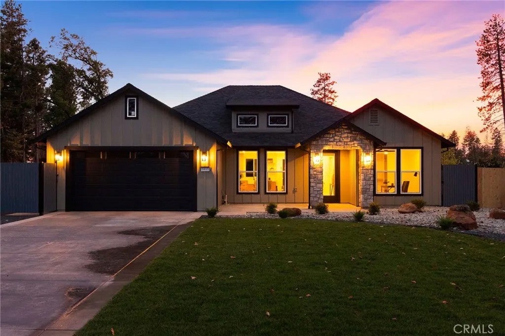 5815 Fickett Lane