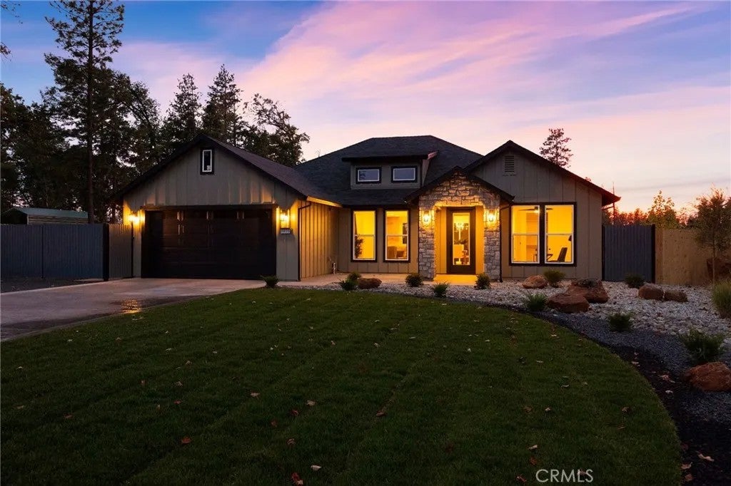 5815 Fickett Lane