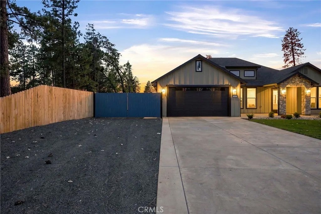 5815 Fickett Lane