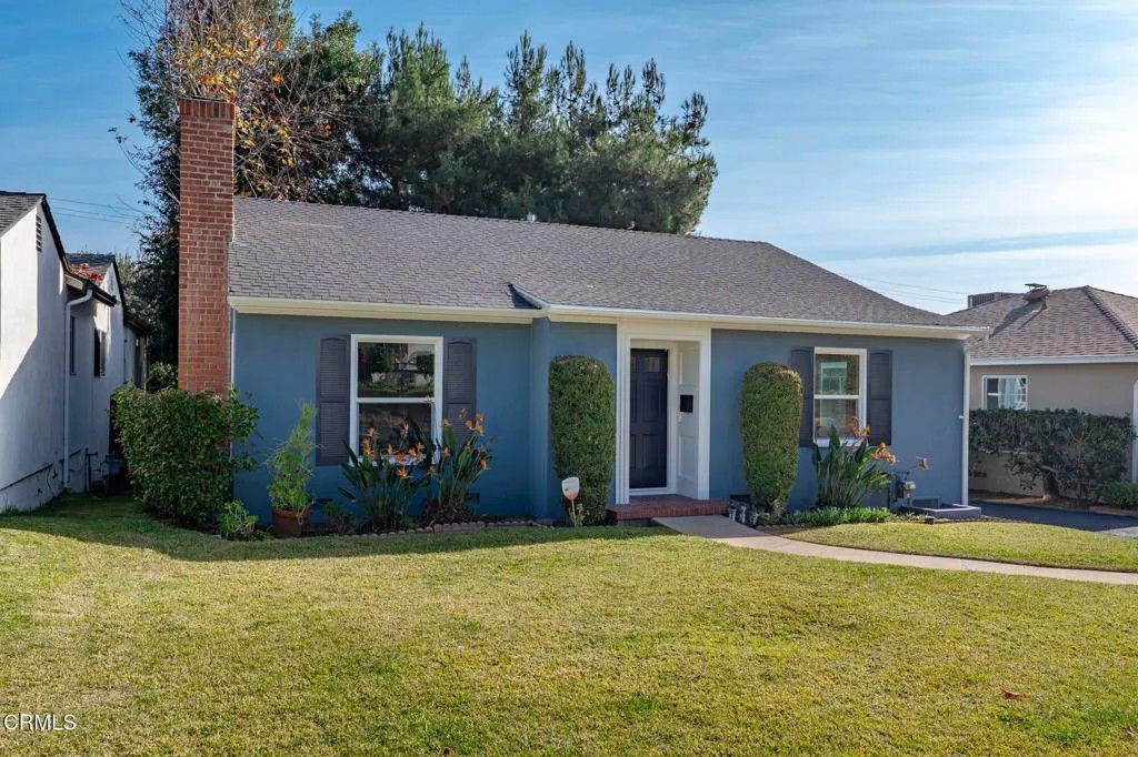 Photo of 1716 N Roosevelt Avenue, Altadena, CA 91001 (MLS # P1-25250)