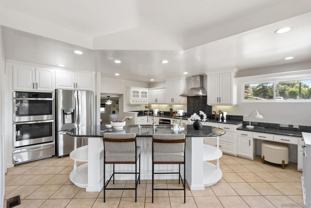 Photo of 2420 Dehesa Rd, El Cajon, CA 92019 (MLS # 260010072)