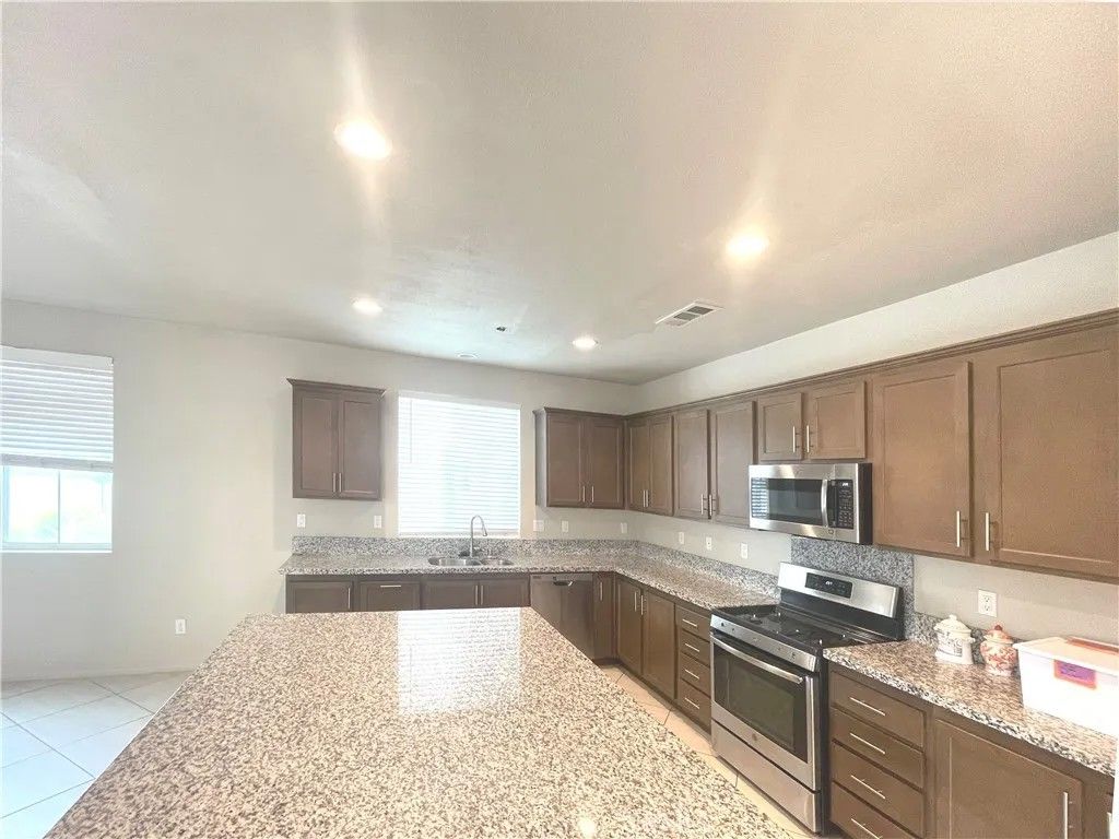 Photo of 26020 Abigail Avenue, Murrieta, CA 92563 (MLS # PW25227479)