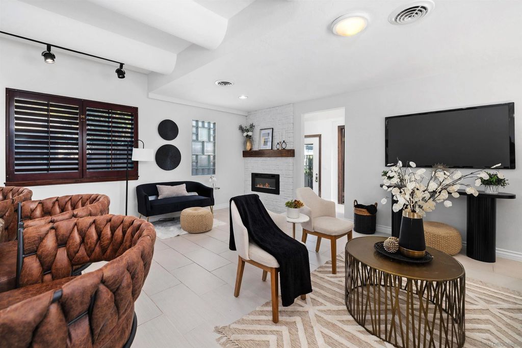 Photo of 1564 Reed Ave, San Diego, CA 92109 (MLS # 260006393)