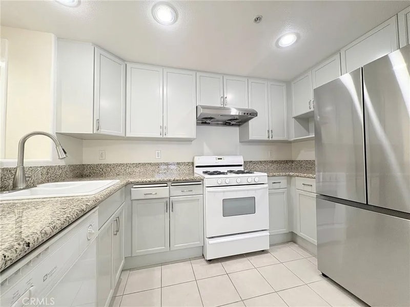 580 W Main Street #322