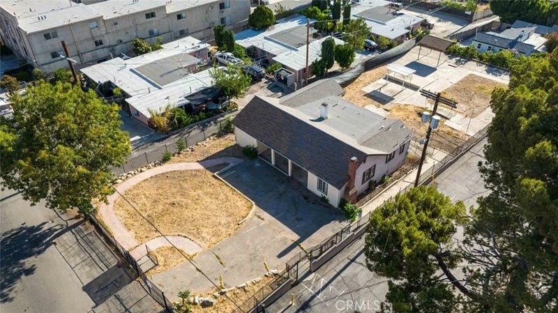 10267 Tujunga Canyon