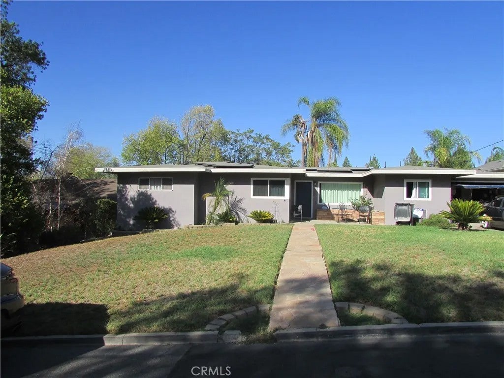 Photo of 1407 Pacific Street, Redlands, CA 92373 (MLS # IG26195053)