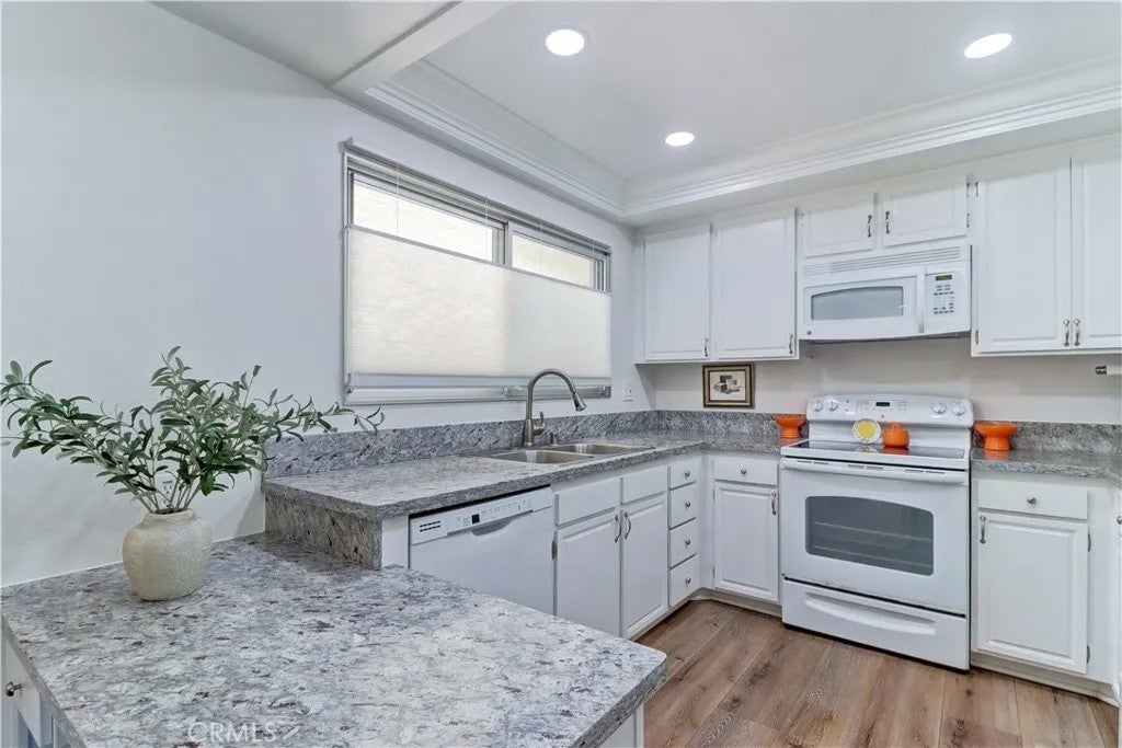 4017 Calle Sonora Este B