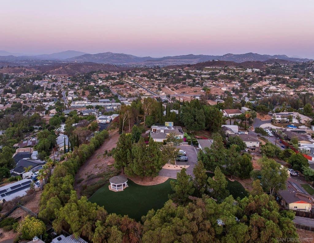 Photo of 11822 Northill Terrace, Lakeside, CA 92040 (MLS # 260020721)
