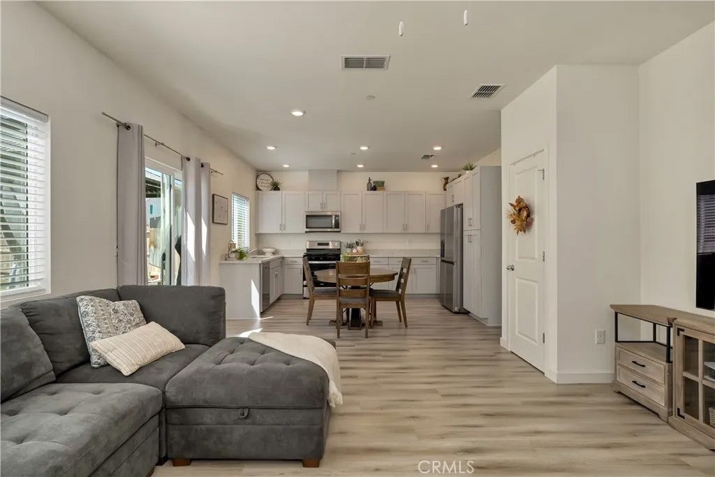 3103 Steiner Lane