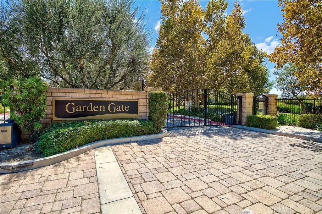 9789 Winterberry Drive