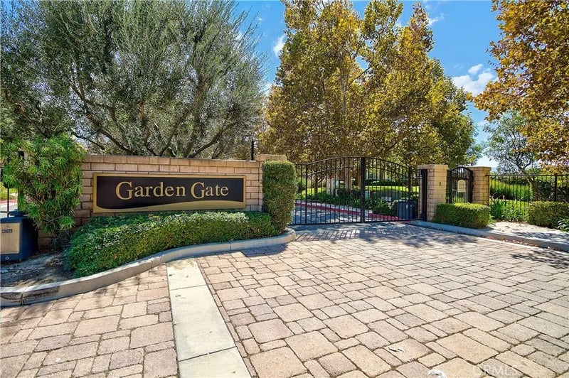 9789 Winterberry Drive