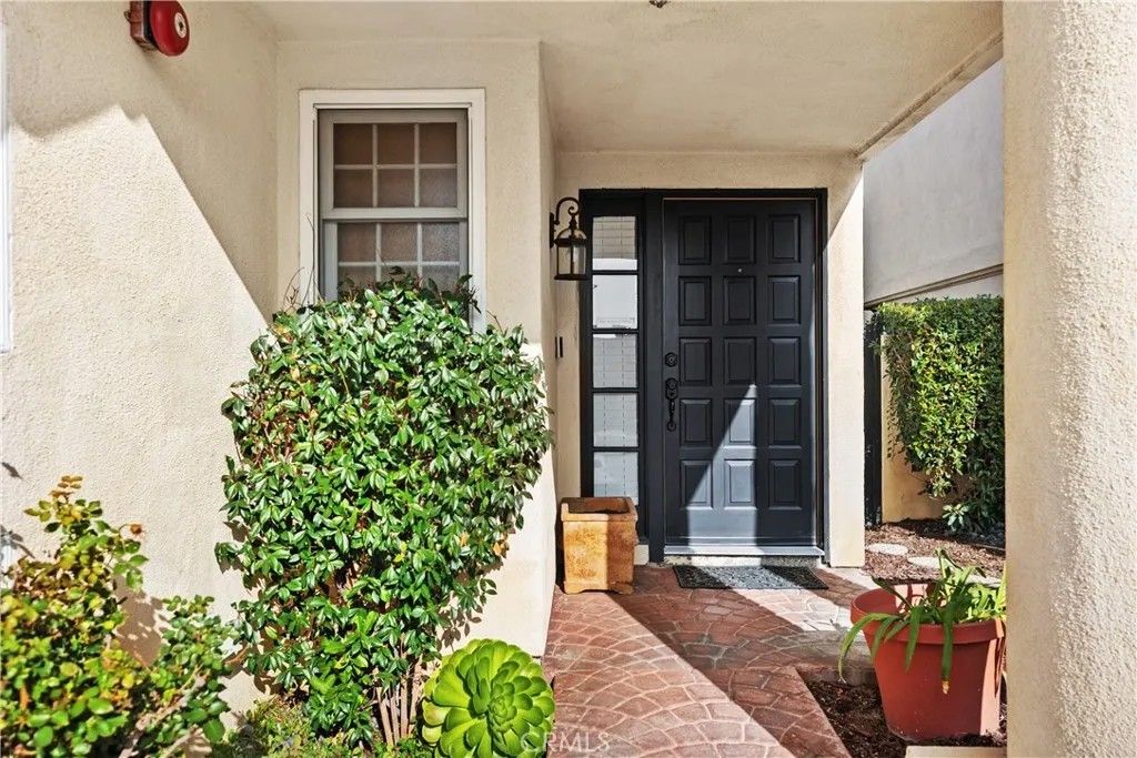 Photo of 286 Carefree Ln, Costa Mesa, CA 92627 (MLS # OC25276516)