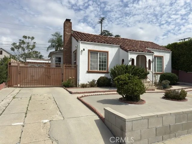 521 E Chestnut