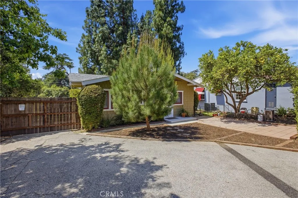 547 E Woodbury Road