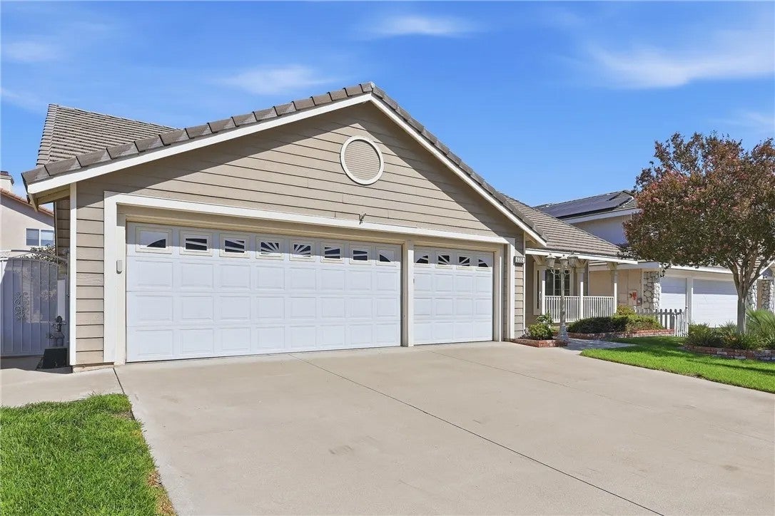 6352 Wellesley Court