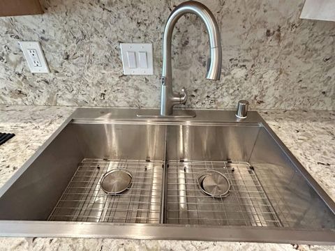 Tiny photo for 2410 Albatross St #9, San Diego, CA 92101 (MLS # 250040544)
