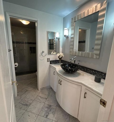 Tiny photo for 2410 Albatross St #9, San Diego, CA 92101 (MLS # 250040544)