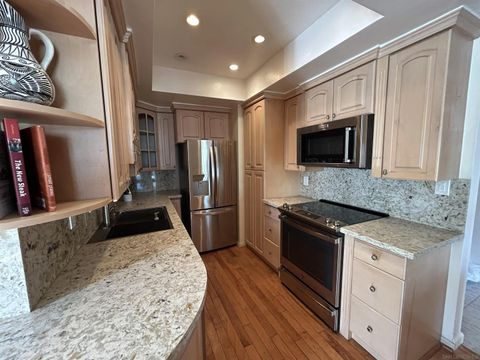 Tiny photo for 2410 Albatross St #9, San Diego, CA 92101 (MLS # 250040544)