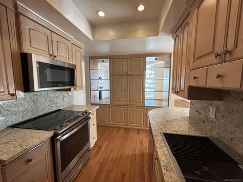 Tiny photo for 2410 Albatross St #9, San Diego, CA 92101 (MLS # 250040544)