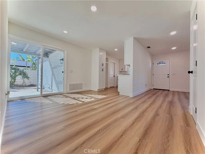 2009 S Plum Avenue