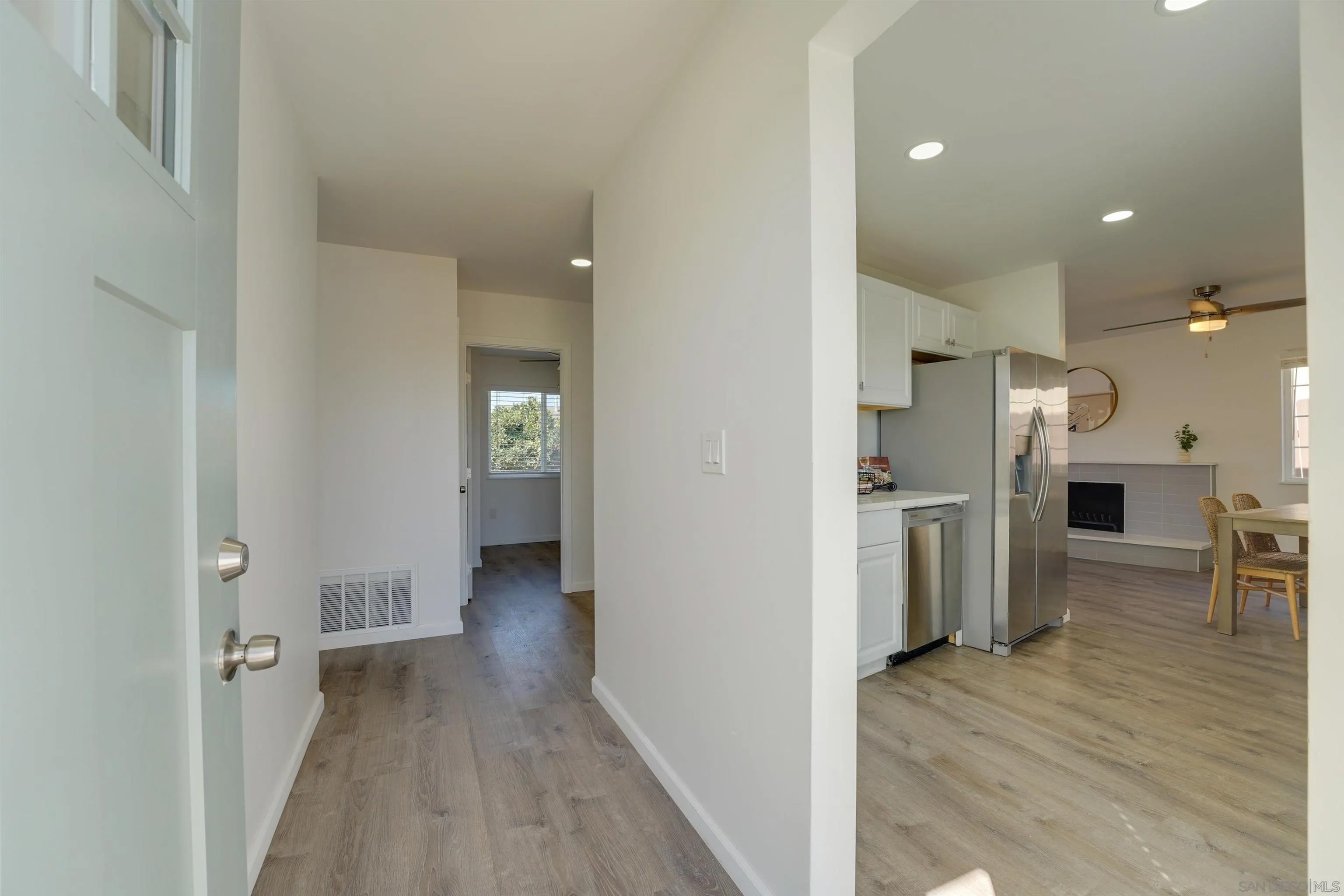 4816 Siesta Dr