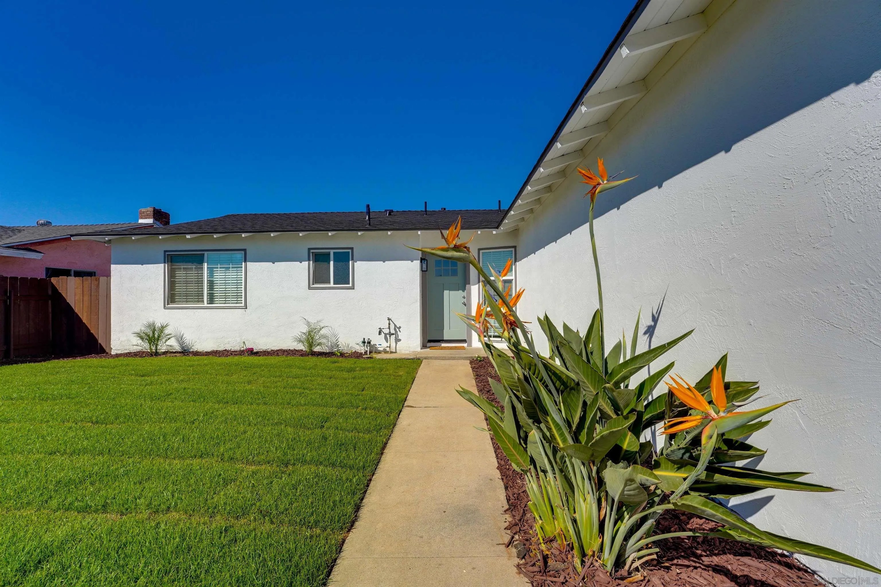 4816 Siesta Dr