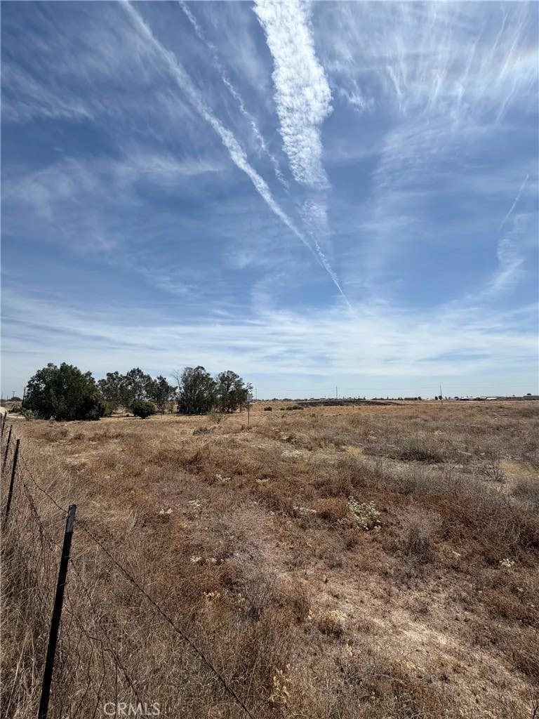 Photo of 28 E South ST, Parlier, CA 93648 (MLS # FR26182357)