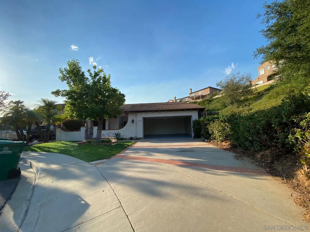 Photo of 12592 Heatherfield Ln, San Diego, CA 92128 (MLS # 260010079)