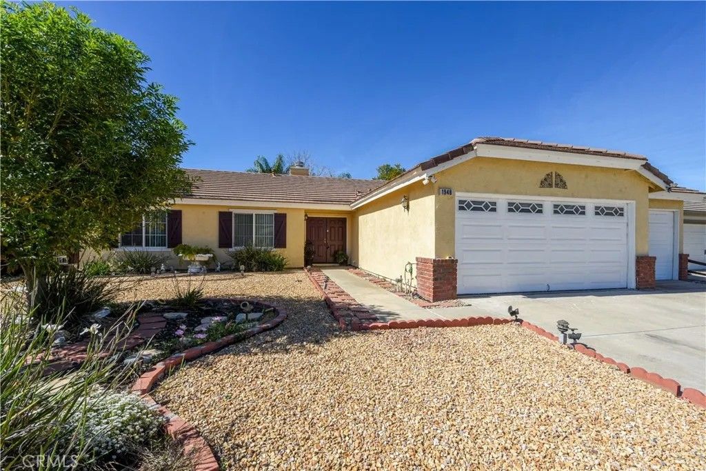 Photo of 1948 Medoc Cir, San Jacinto, CA 92583 (MLS # SW26059815)