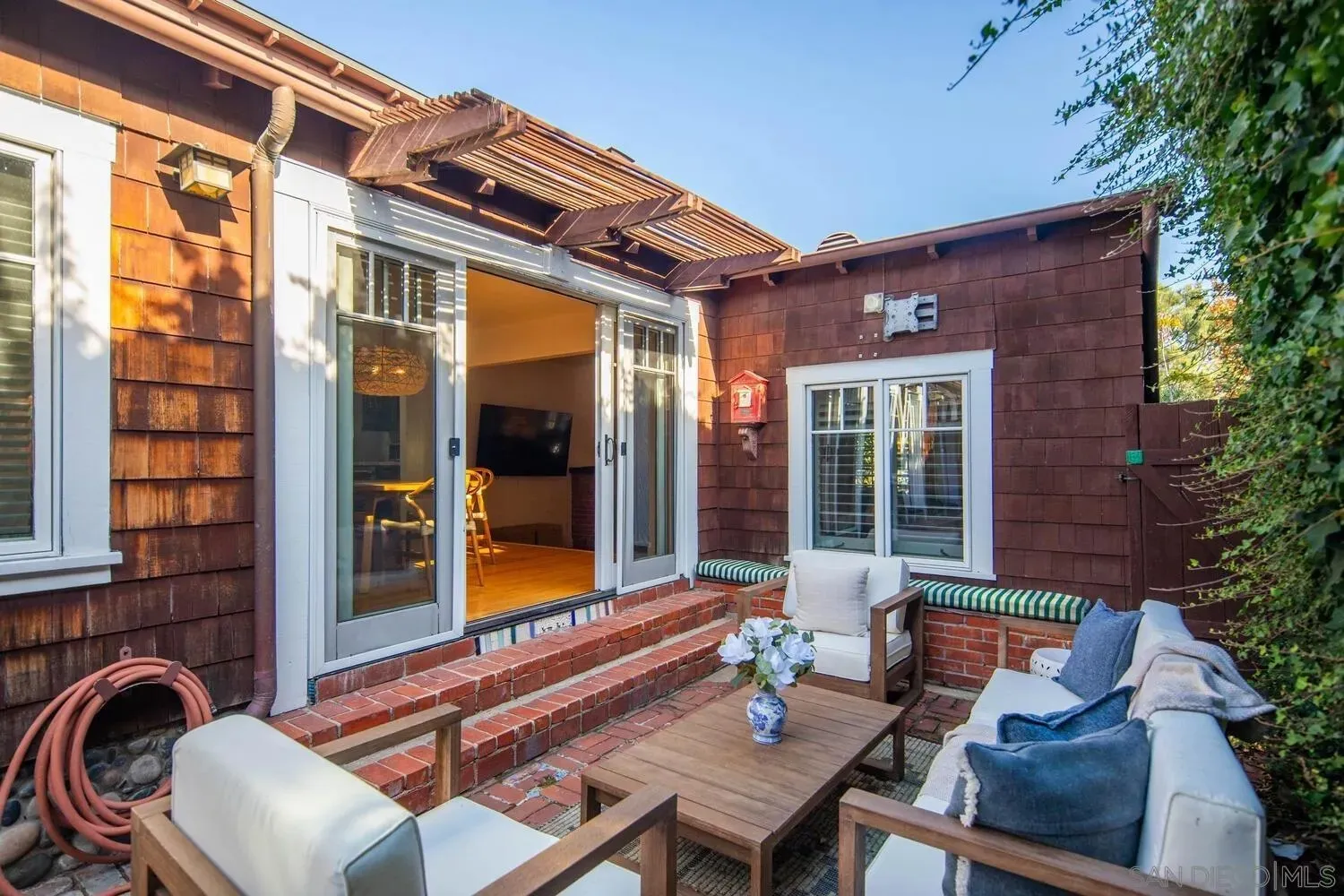 Coronado, California 92118, United States, 3 Bedrooms Bedrooms, ,2 BathroomsBathrooms,Residential,Active,241911