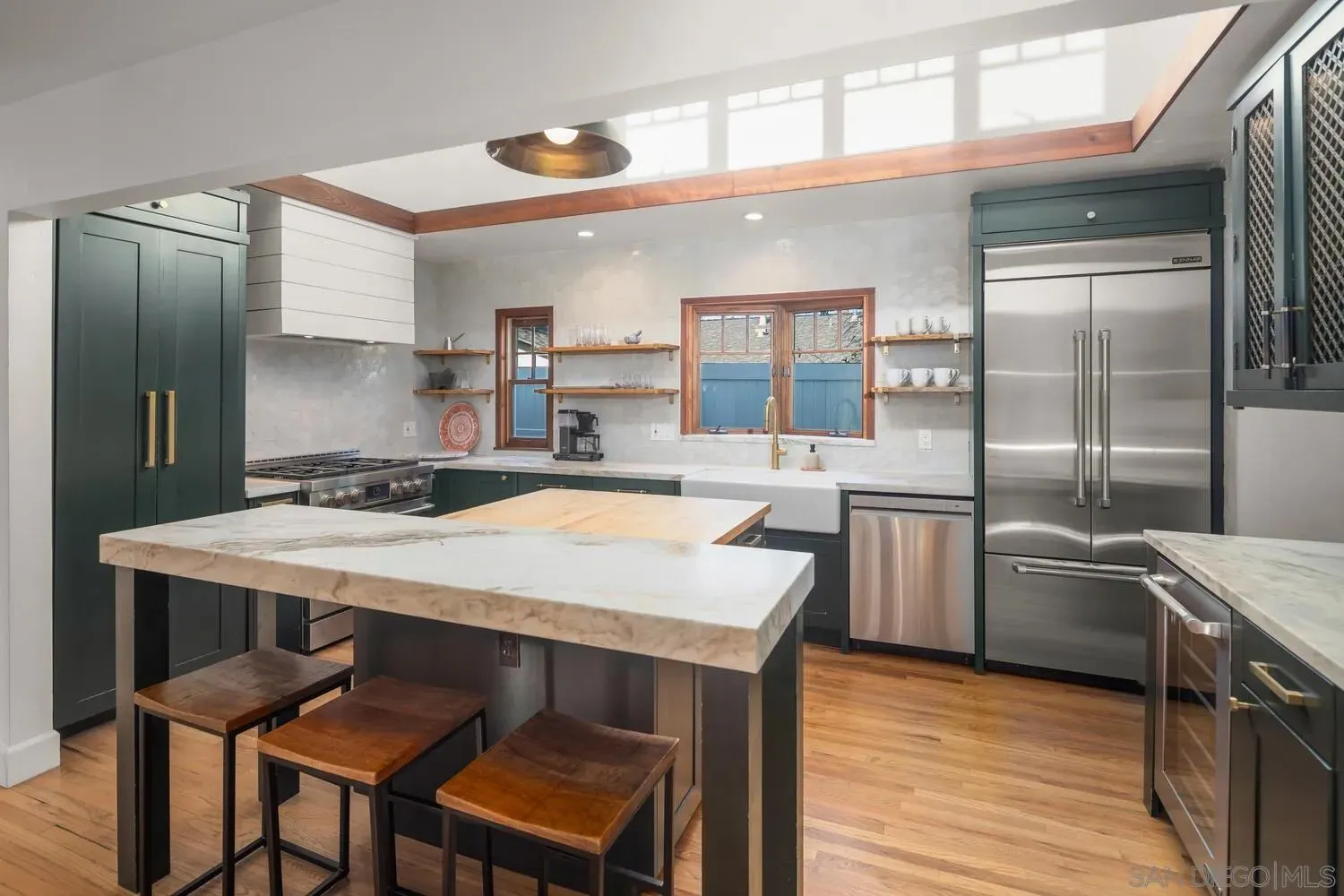 Coronado, California 92118, United States, 3 Bedrooms Bedrooms, ,2 BathroomsBathrooms,Residential,Active,241911